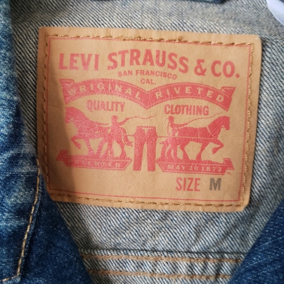 Levi's Vest - Picture 4 of 6